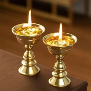 Thickened brass butter lamp holder, candle stand for Buddhist lamps, household perpetual light, Buddha items, family hall Offering sacrifices ornament Candlestick